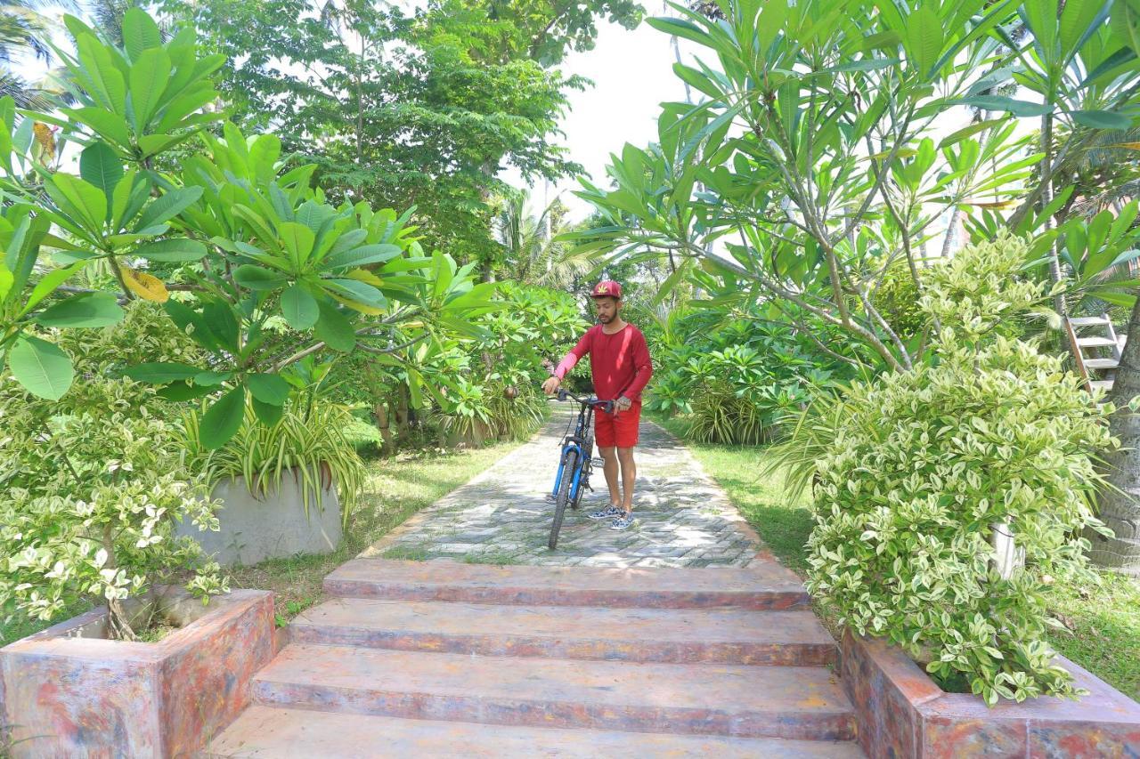 Hotel Riverrina Negombo Exterior foto